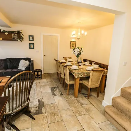 Stewart House Holiday home *