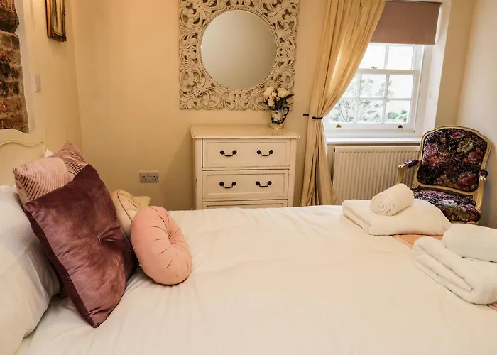 Stewart House בית נופש וויטבי