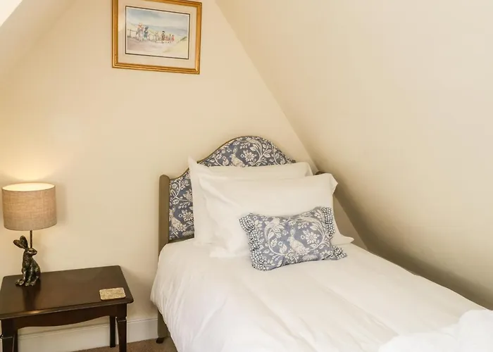 Stewart House בית נופש *